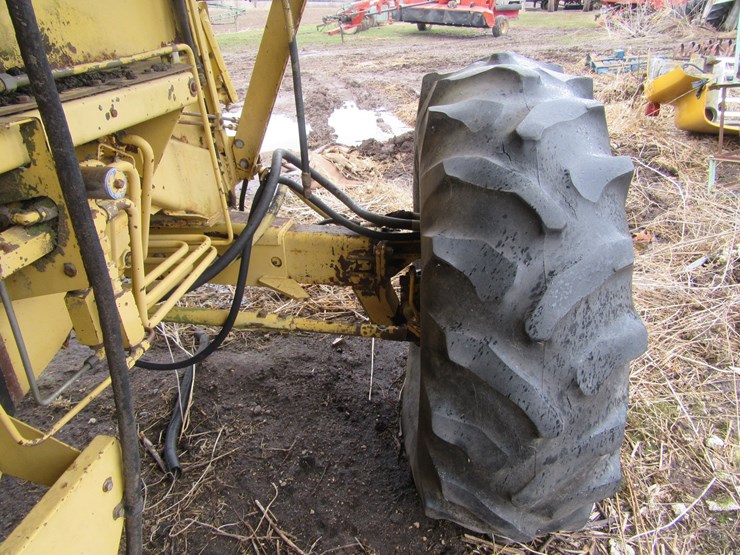 new-holland-tr96-image-9