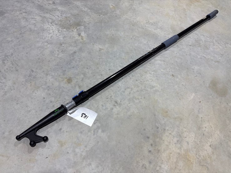 #103-•-telescopic-claw-hook-image-1