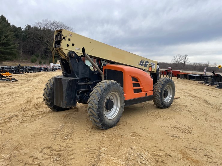 2013-jlg-g6-42a-image-5