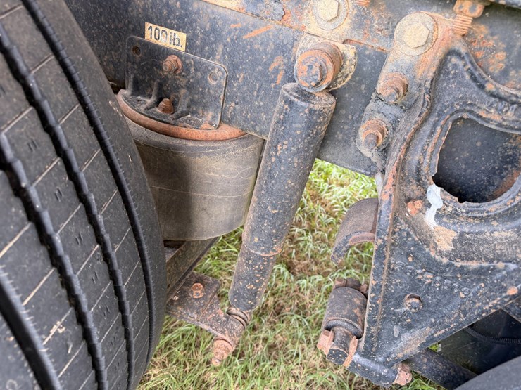 2000-international-9200-image-18