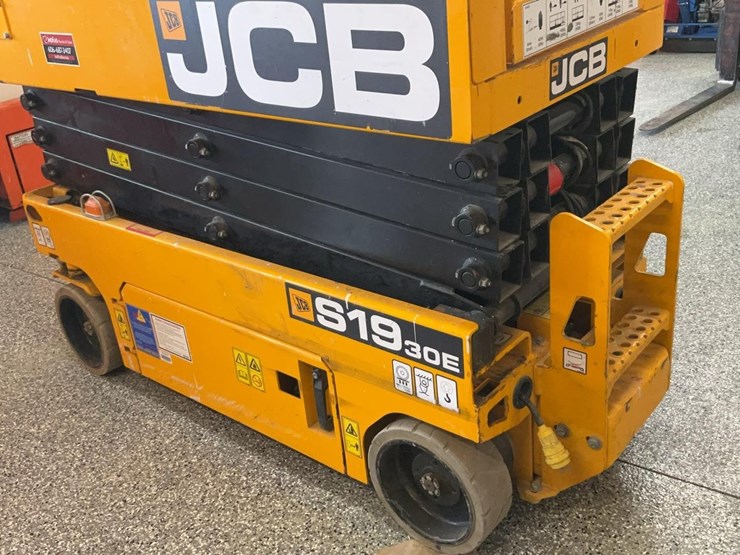 #405-•-jcb-s1930e-scissor-lift-image-10