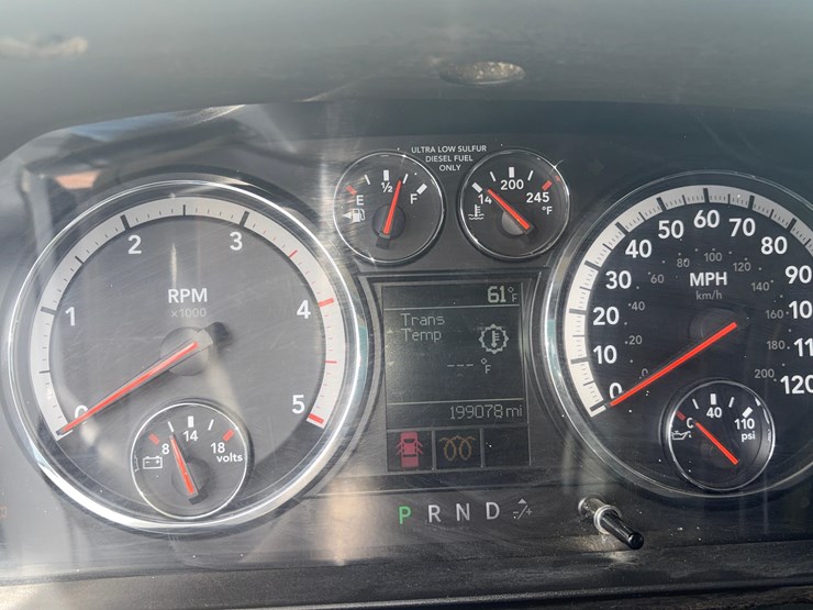 2012-dodge-3500-image-7