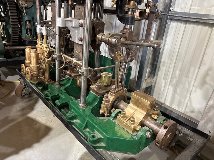 #18-•-1942-british-admiralty-tug-steam-engine-–-85-hp-image-4