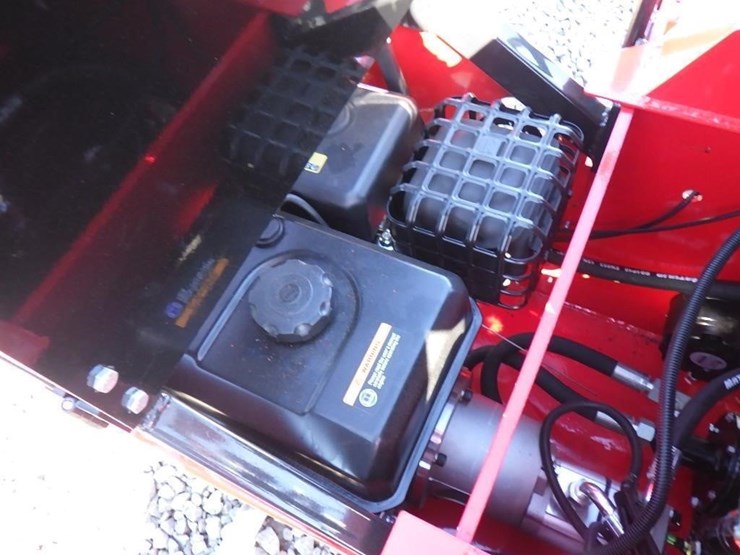 2026-agt-sda-140t-skid-steer-tracked-loader-image-6