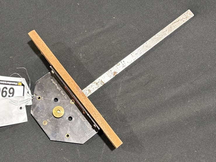 #696-•-precision-miter-gauge-image-2