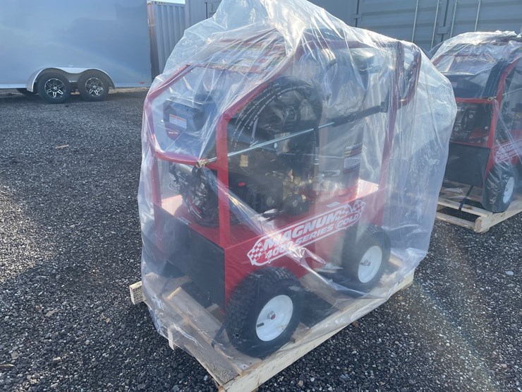 #3088-•-2026-magnum-4000-hot-water-pressure-washer-image-1