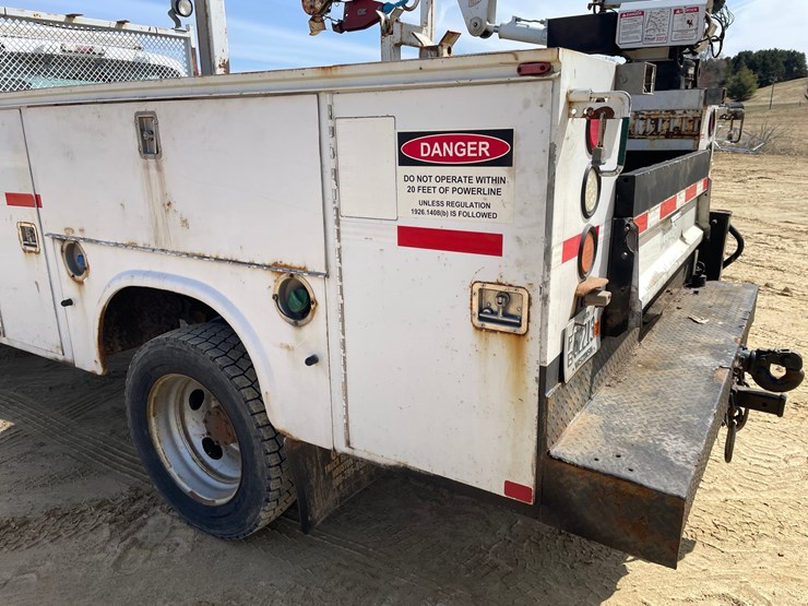 2011-ford-f550-image-33