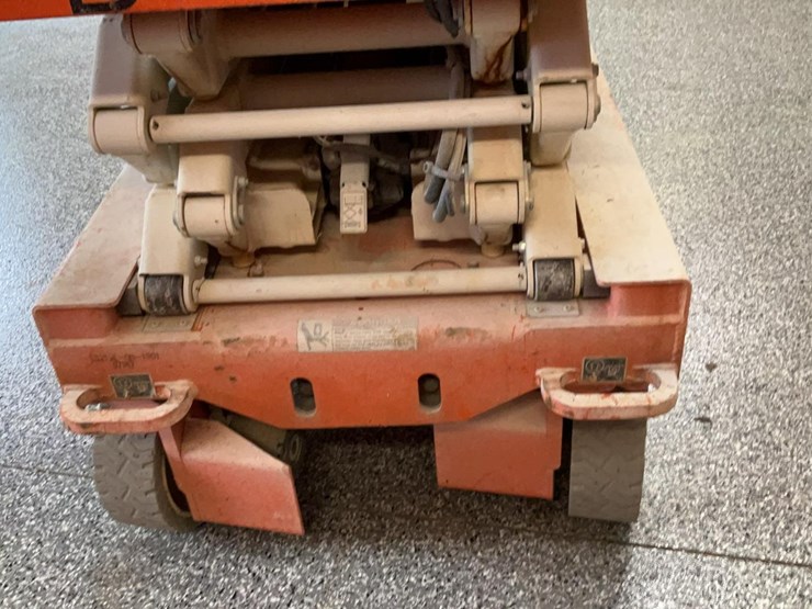 #411-•-2019-snorkel-19'-scissor-lift-image-14