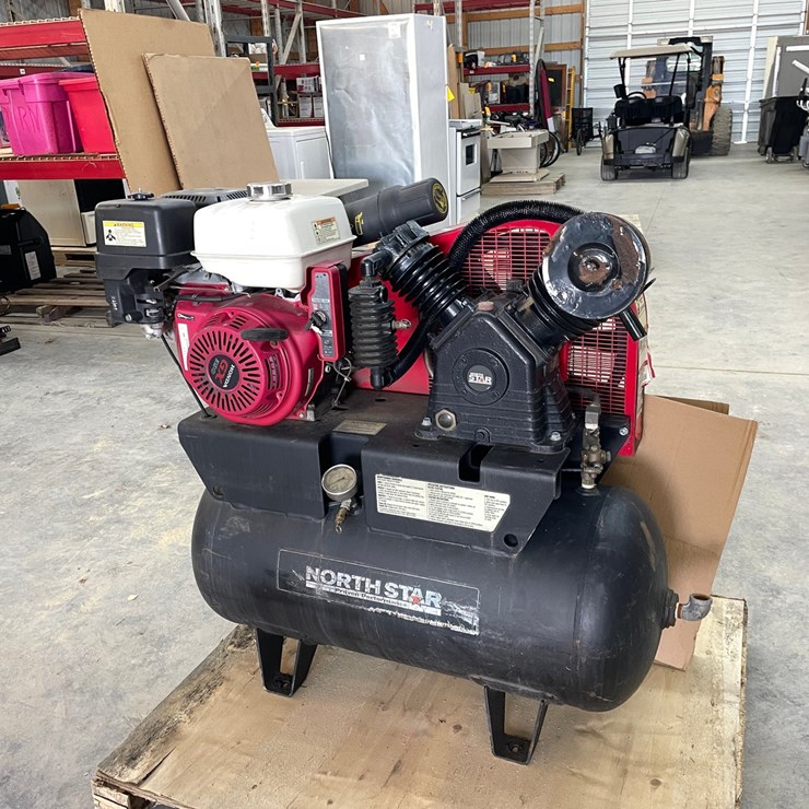 #7556 • North Star 30-Gallon Air Compressor