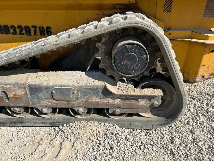 2021-deere-325g-image-18