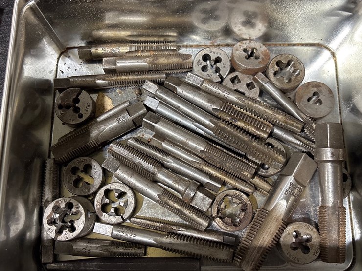 #742-•-box-of-taps-and-dies-image-2