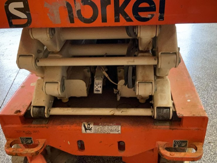 #425-•-2020-snorkel-19'-scissor-lift-image-23