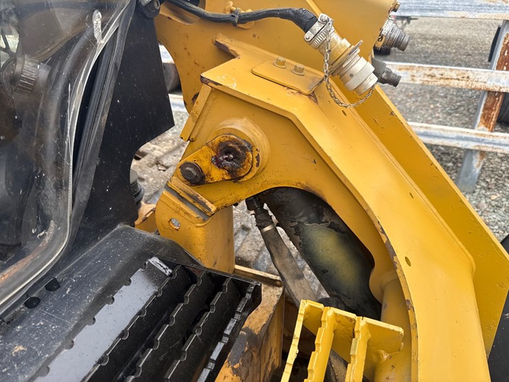 2017-caterpillar-279d-image-16