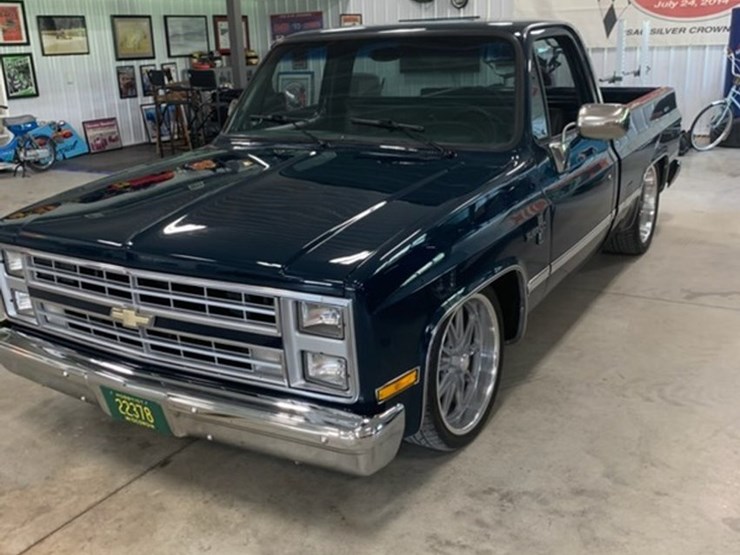 1985-chevrolet-c10-image-1