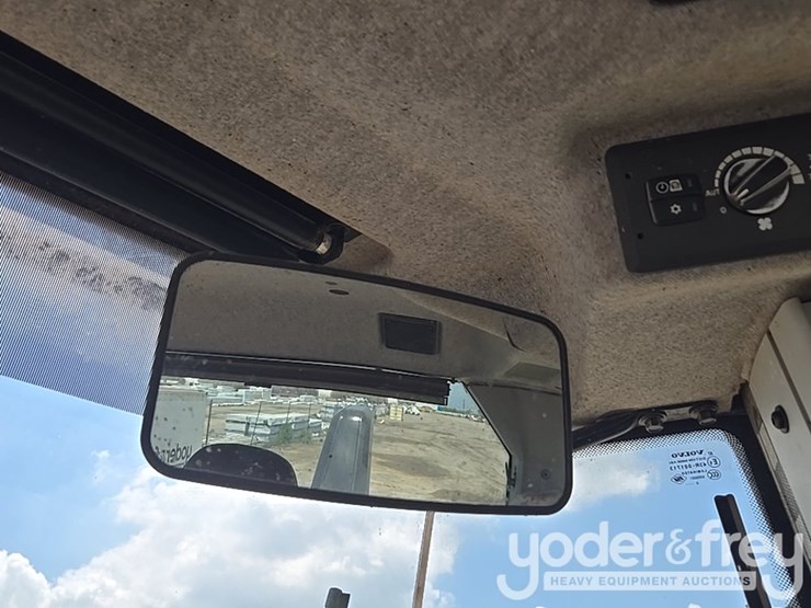 2021-volvo-l90h-image-127