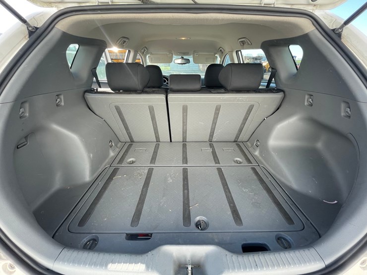 #2849-•-2008-pontiac-vibe-awd-hatchback-(has-wi-title)-image-21