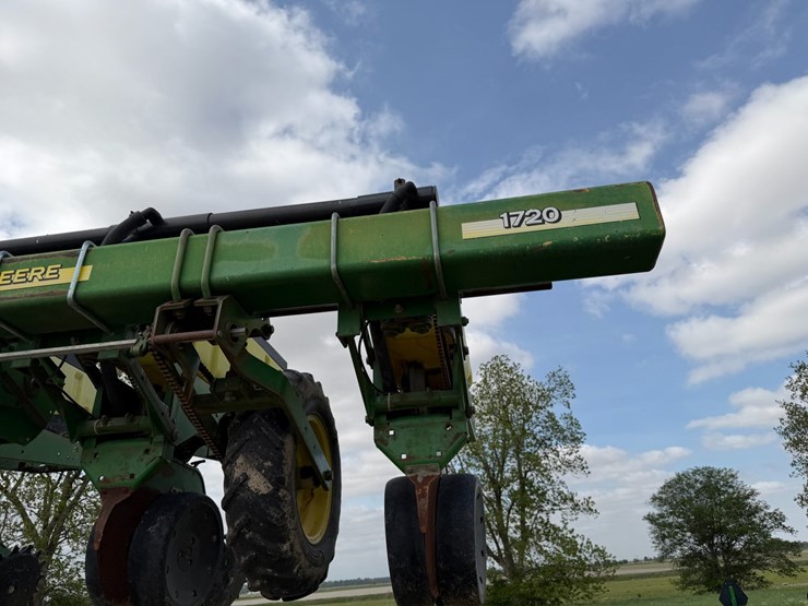 john-deere-1720-image-80