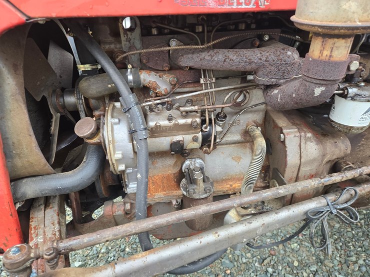 massey-ferguson-35-image-17