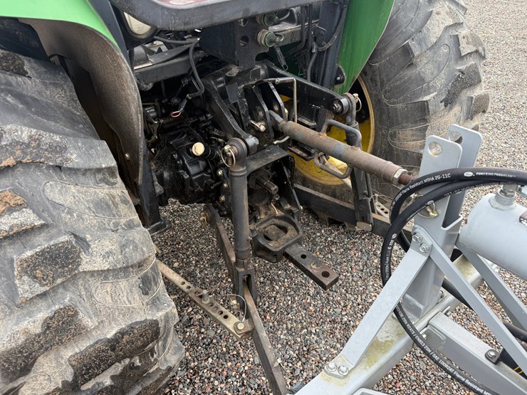 john-deere-4120-image-16