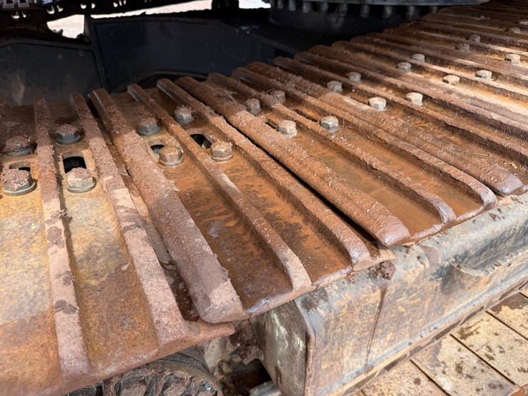 caterpillar-330d-image-138