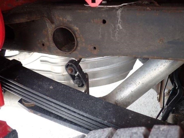 2022-chevrolet-2500hd-image-64