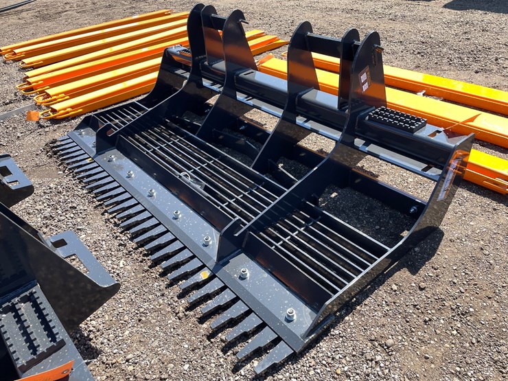 #3472-•-unused,-skidsteer-land-plane-image-1