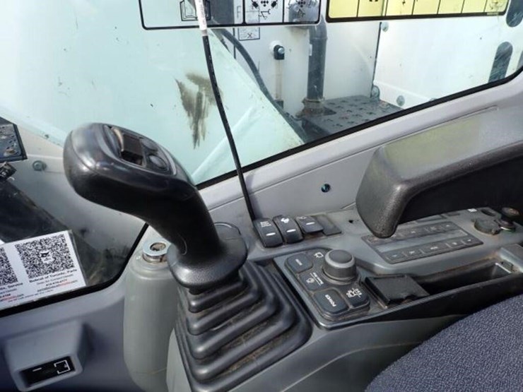 2021-bobcat-e145-image-7