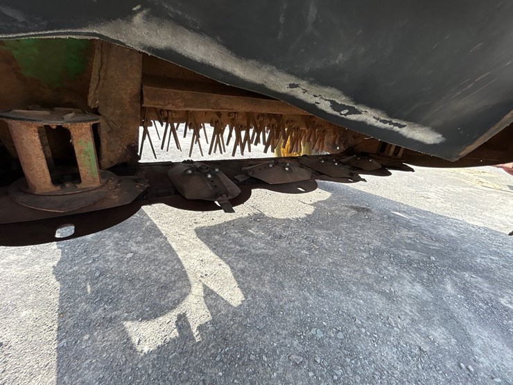 john-deere-630-image-9