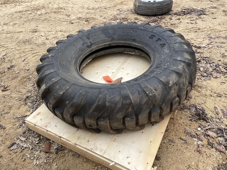 #7544-•-sta-brand-telehandler-tire-image-2