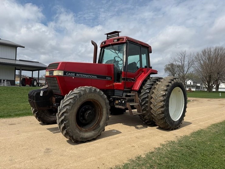 case-ih-7120-image-1