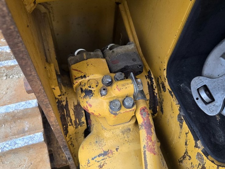 2001-caterpillar-963c-image-72