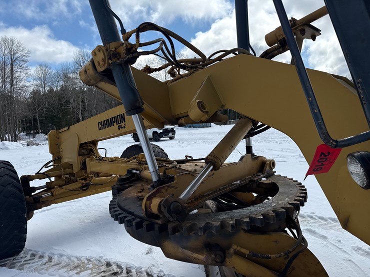 2019-champion-780a-image-15