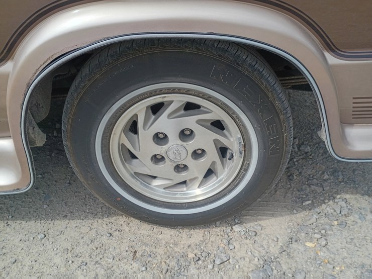 1992-ford-e150-image-82