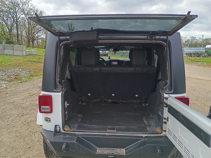 2015-jeep-wrangler-image-68