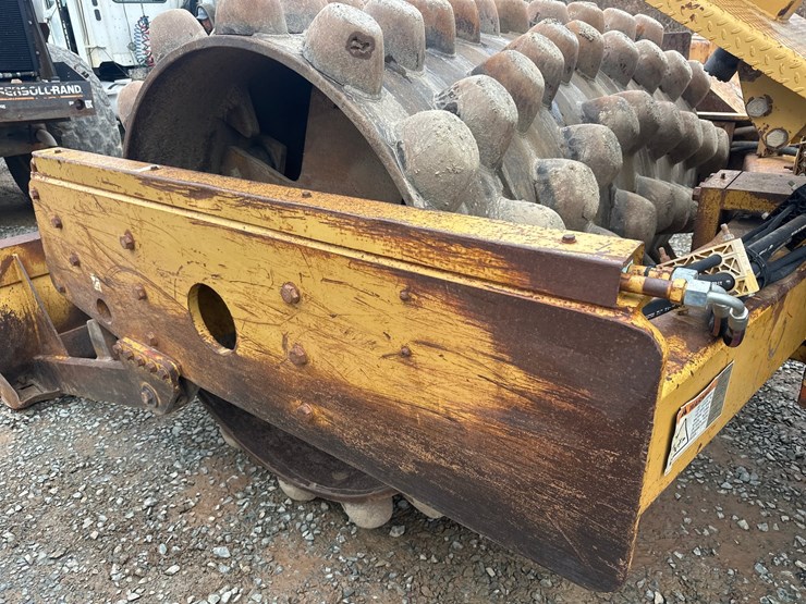 caterpillar-cp-563c-image-24