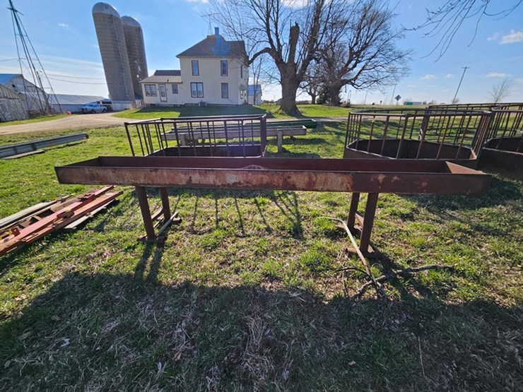 #549-•-14'-steel-feed-bunk-image-5