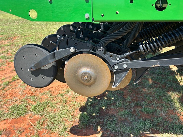 2022-john-deere-455-image-16