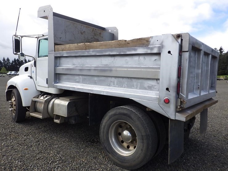 2010-peterbilt-337-image-7