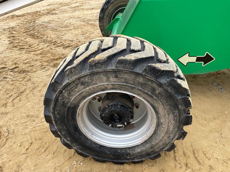 2016-jlg-400s-image-78