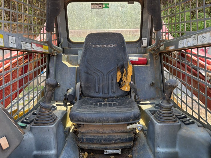 2016-takeuchi-tl10v2-image-24