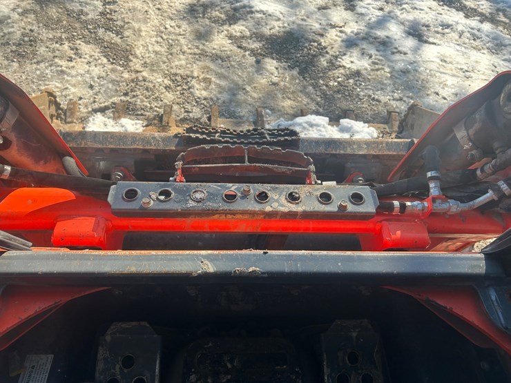 2018-kubota-ssv75-image-43