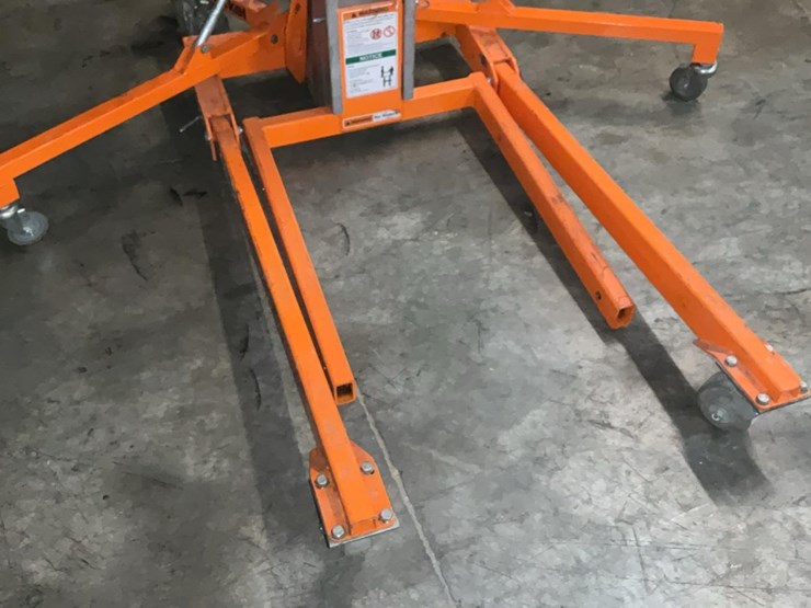 #315-•-2019-snorkel-18'-material-lift-image-6