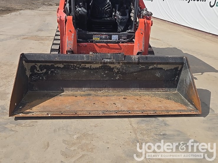 2020-kubota-svl65-2-image-11