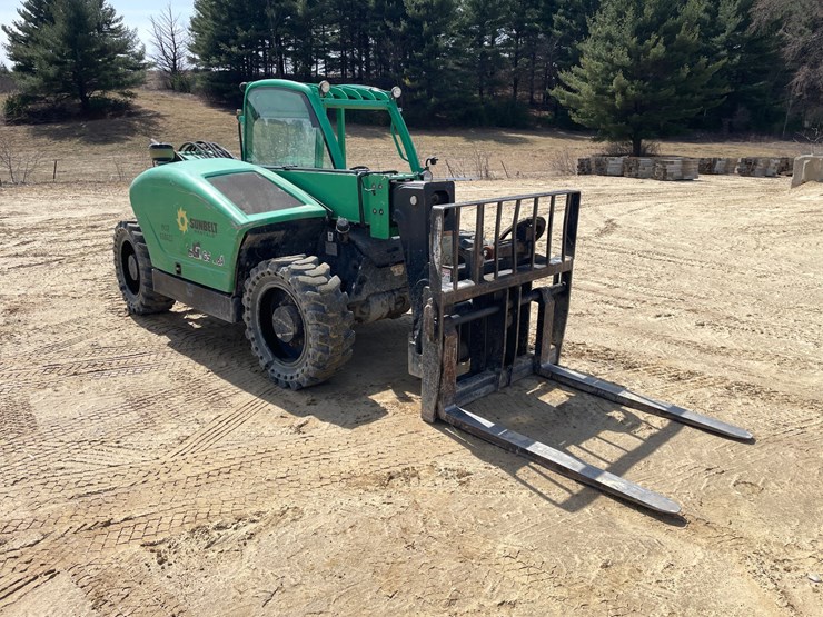 2014-jlg-g5-18a-image-3