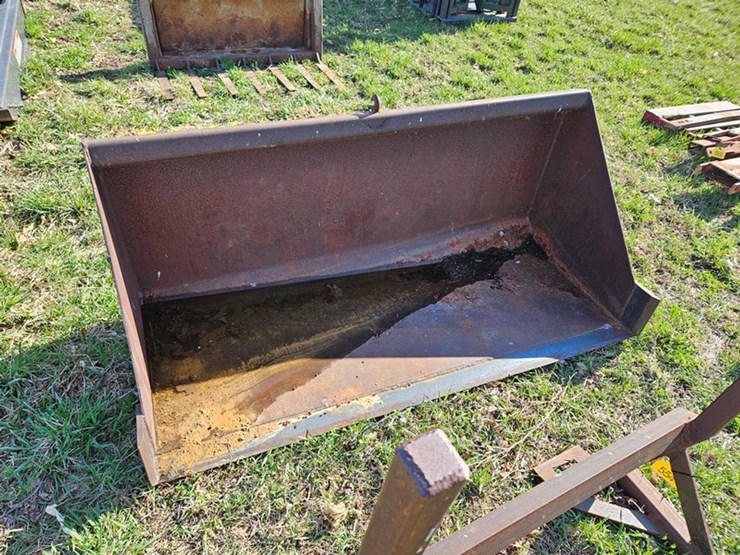 #555-•-72"-high-capacity-bucket-image-7