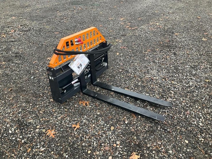 #1387-•-unused-land-honor-skid-steer-hydraulic-adjustable-forks-image-2