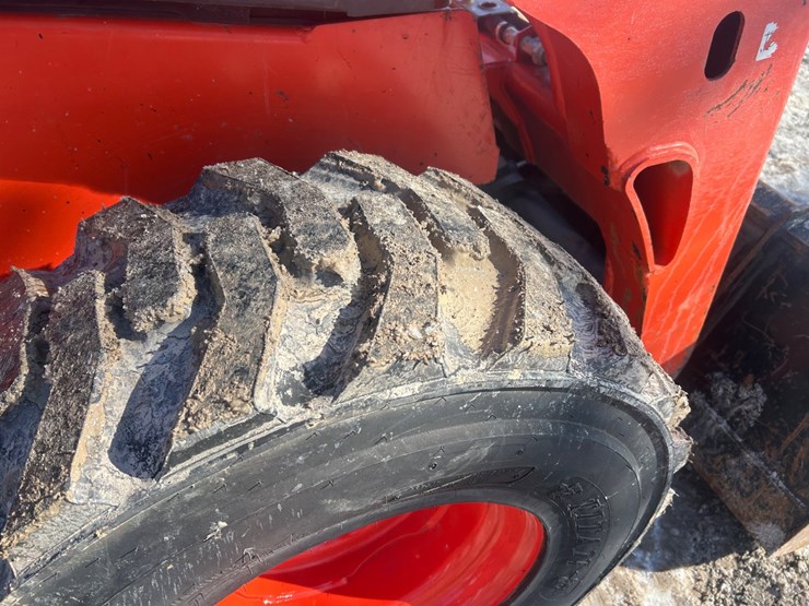 2018-kubota-ssv75-image-54