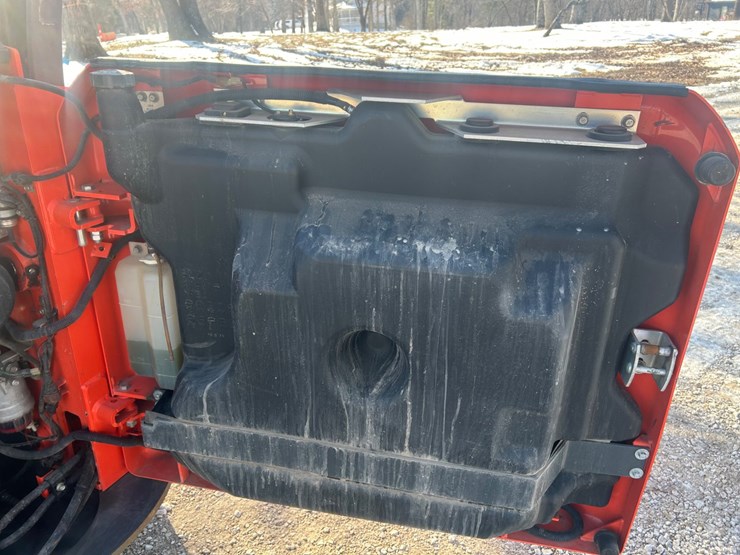 2018-kubota-ssv75-image-26