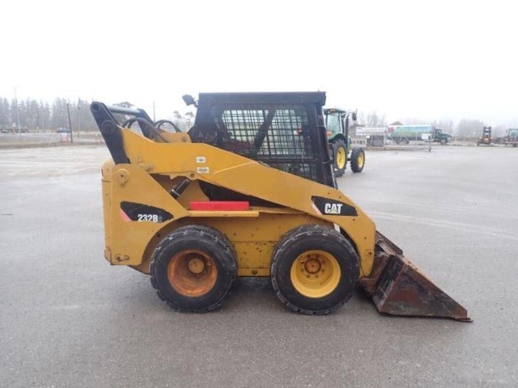 2010-caterpillar-232b-image-4