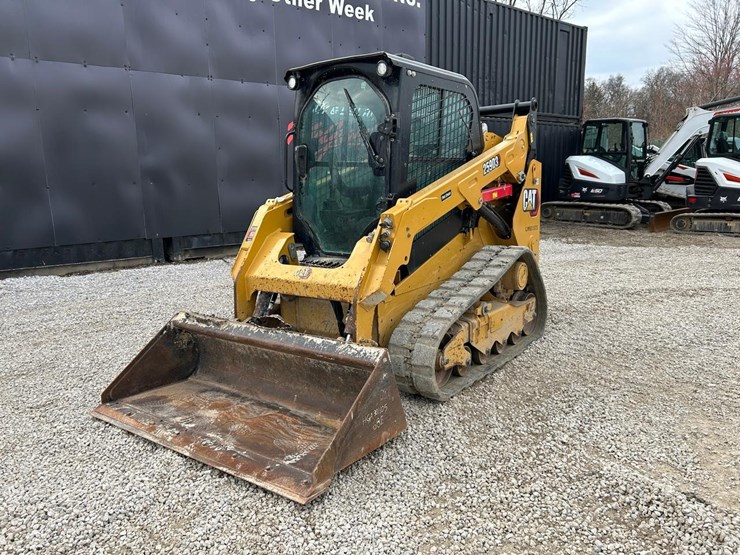 2023-caterpillar-259d3-image-8